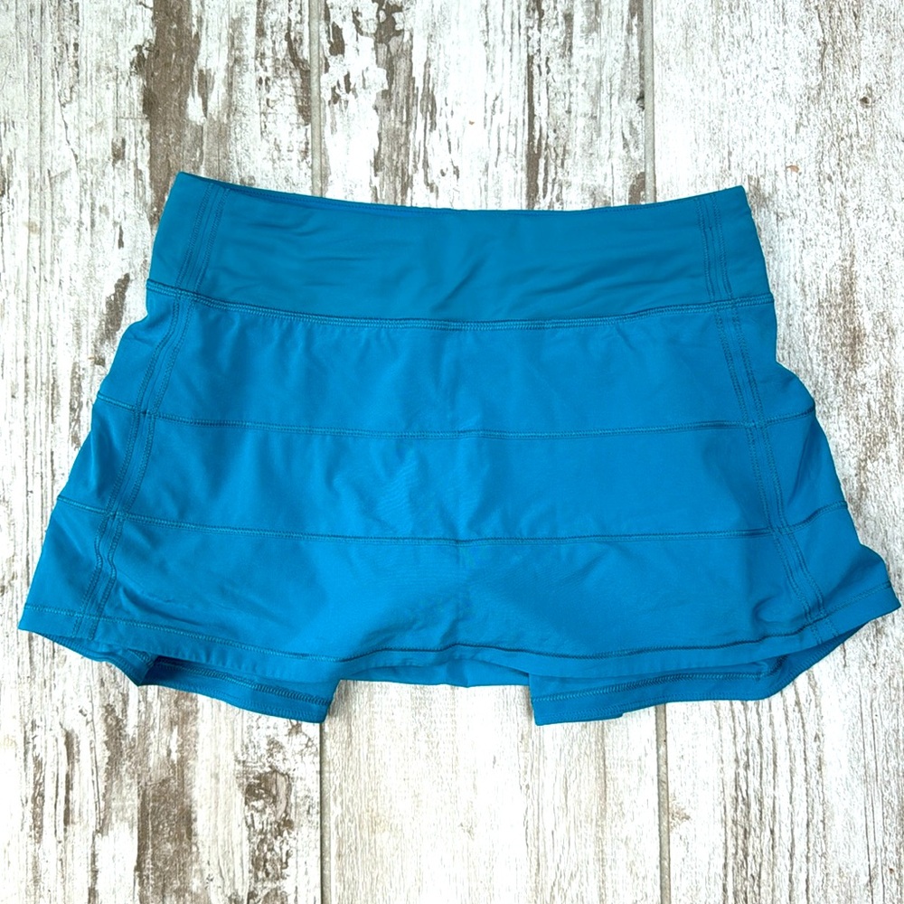 Lululemon Pace Rival teal running skort. Excellent used condition.